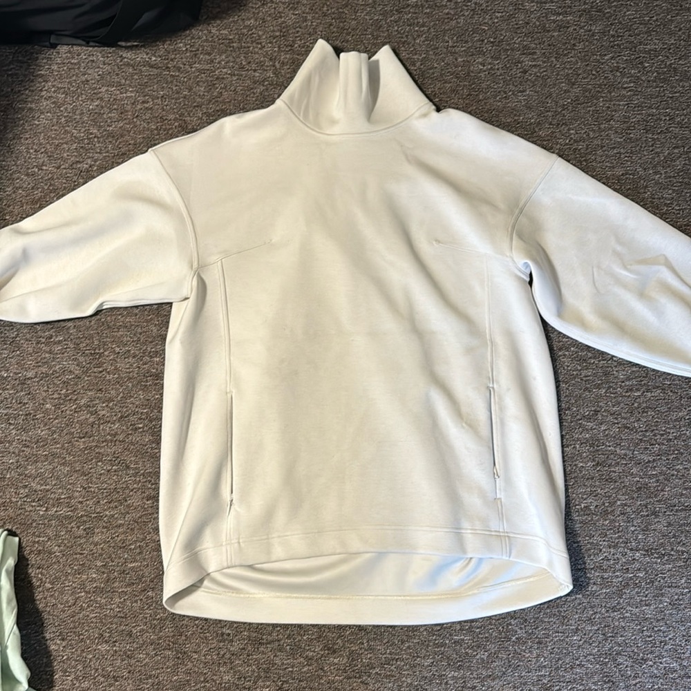 Lululemon Turtle Neck Large
